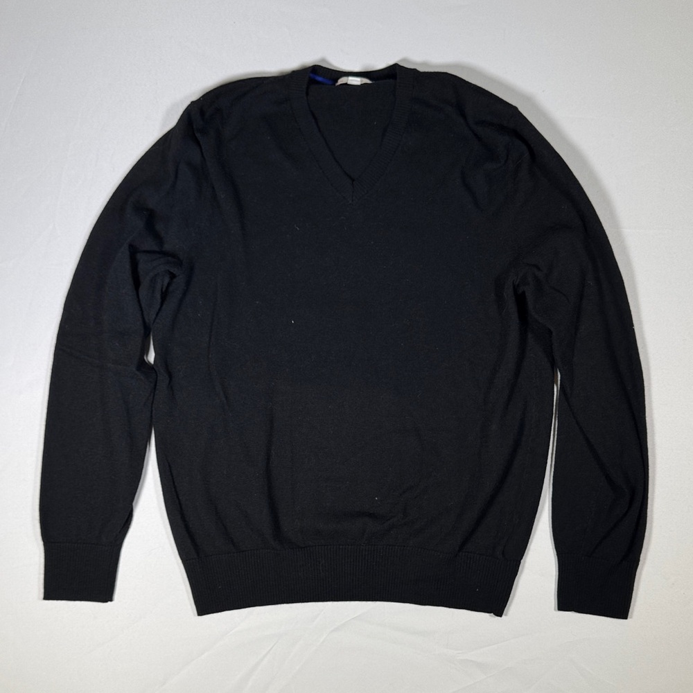 GAP Men's Black V-Neck Sweater